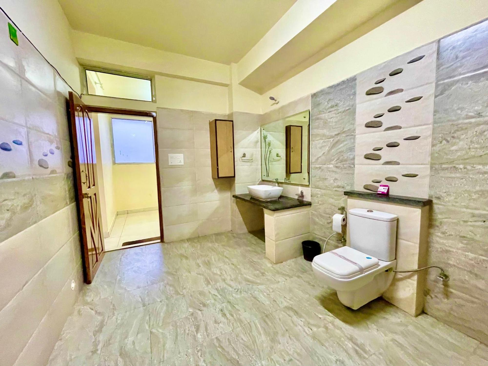 The Auriga 3Bhk Fully Entair Villa With Bonfire In Kasauli I Pvt Stay I Open Air Terrace I Kitchen Livingroom I Lawn Bonfire I Gaming Zone מראה חיצוני תמונה