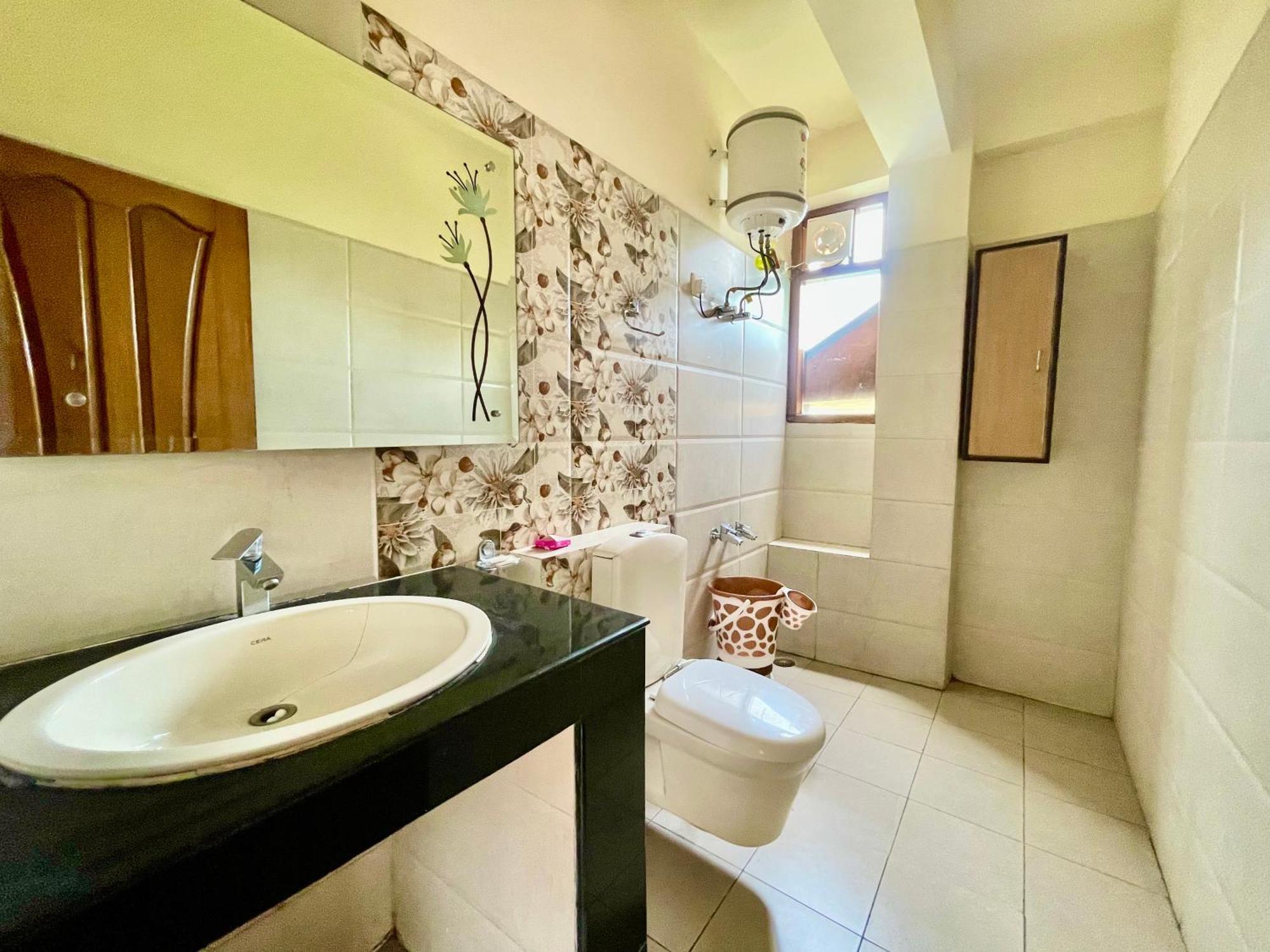 The Auriga 3Bhk Fully Entair Villa With Bonfire In Kasauli I Pvt Stay I Open Air Terrace I Kitchen Livingroom I Lawn Bonfire I Gaming Zone מראה חיצוני תמונה