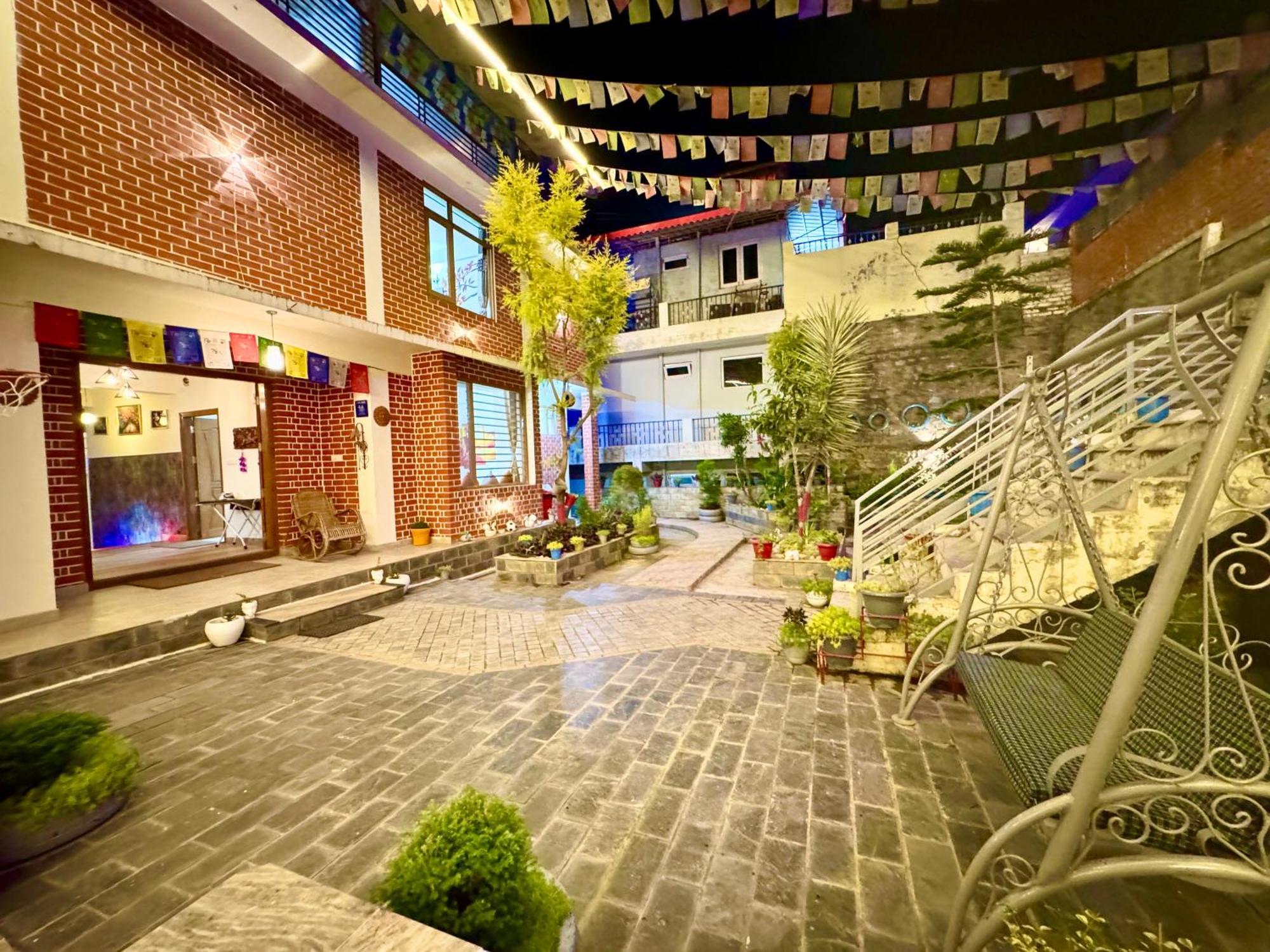 The Auriga 3Bhk Fully Entair Villa With Bonfire In Kasauli I Pvt Stay I Open Air Terrace I Kitchen Livingroom I Lawn Bonfire I Gaming Zone מראה חיצוני תמונה