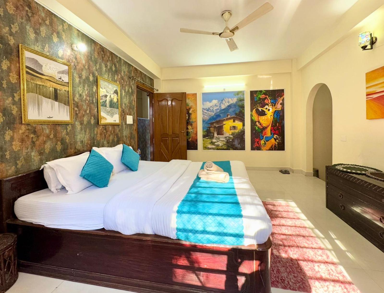 The Auriga 3Bhk Fully Entair Villa With Bonfire In Kasauli I Pvt Stay I Open Air Terrace I Kitchen Livingroom I Lawn Bonfire I Gaming Zone מראה חיצוני תמונה