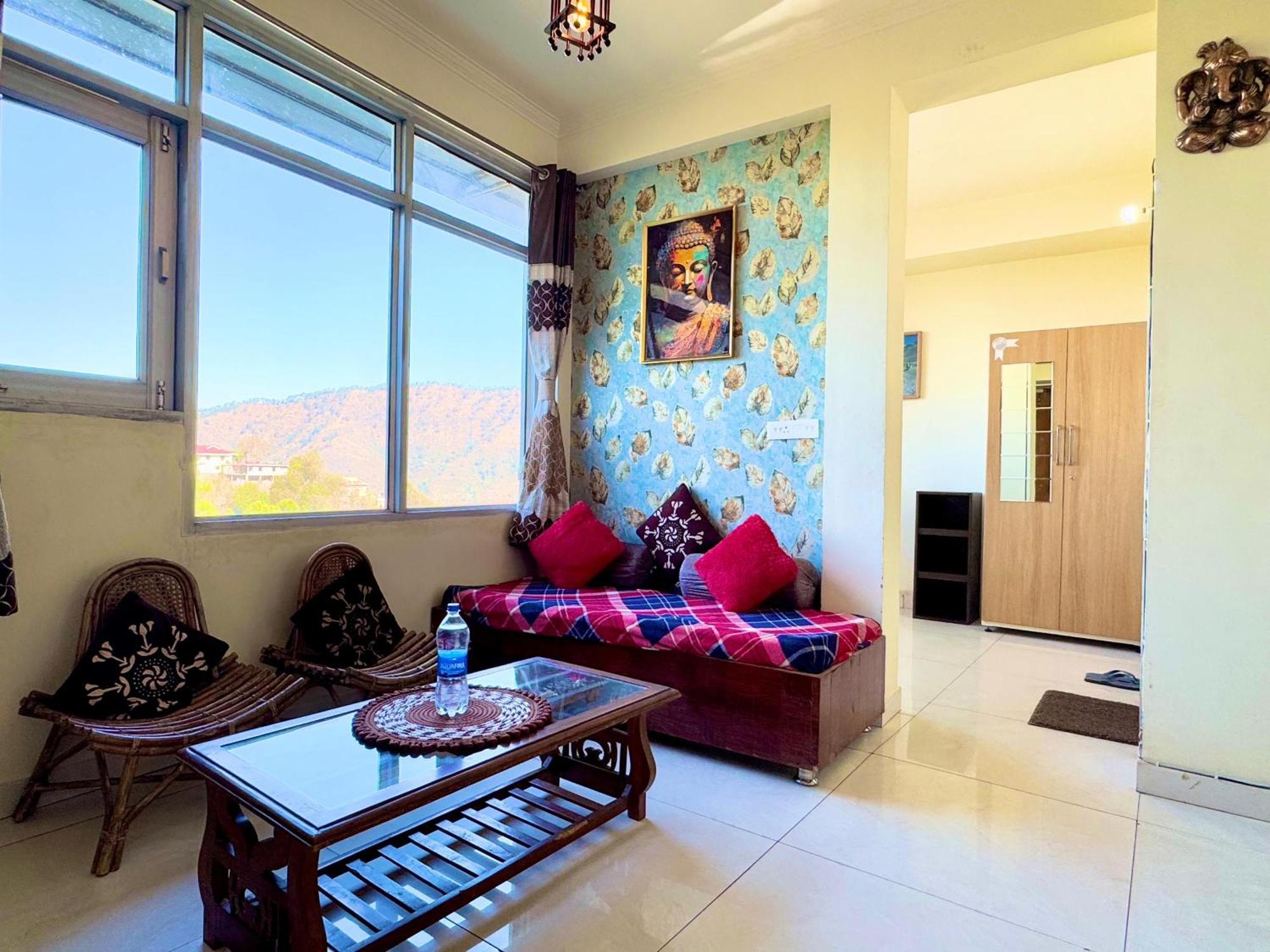 The Auriga 3Bhk Fully Entair Villa With Bonfire In Kasauli I Pvt Stay I Open Air Terrace I Kitchen Livingroom I Lawn Bonfire I Gaming Zone מראה חיצוני תמונה